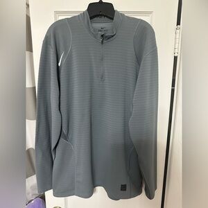 Nike Men's Gray Dri-FIT fitted Quarter-Zip Jacket